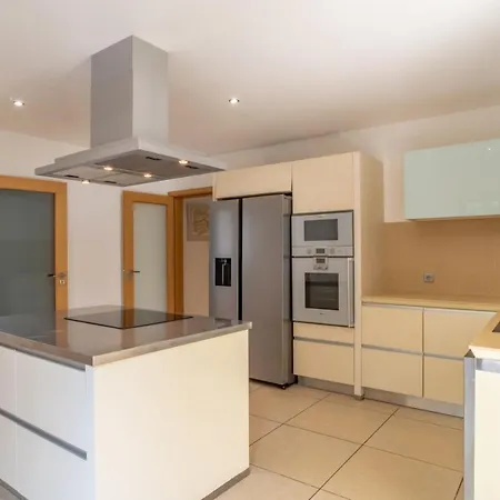 Star With Private Heated Pool In *