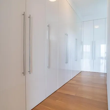 Star With Private Heated Pool In Villa Funchal (Madeira)