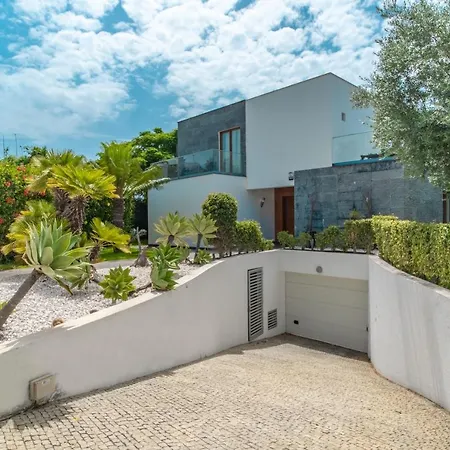 Star With Private Heated Pool In