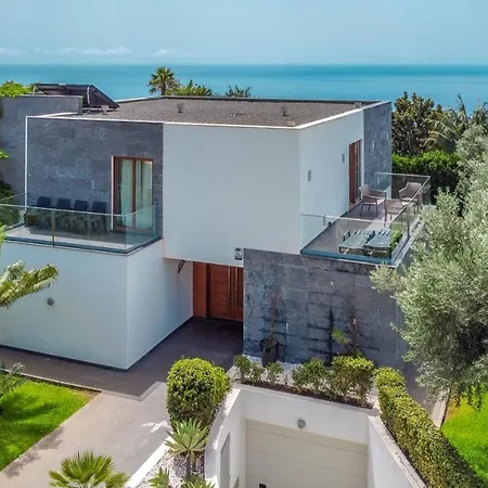 Star With Private Heated Pool In *