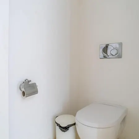 Star With Private Heated Pool In Villa Funchal (Madeira)