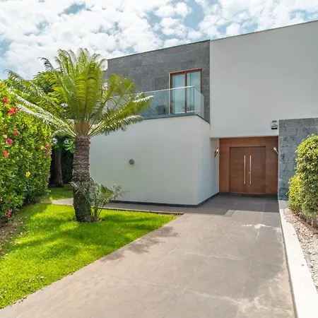 Star With Private Heated Pool In *