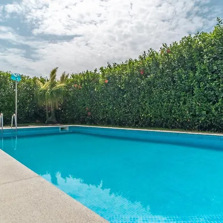 Star With Private Heated Pool In 丰沙尔