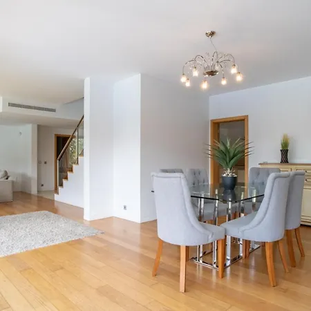 Star With Private Heated Pool In 别墅 *