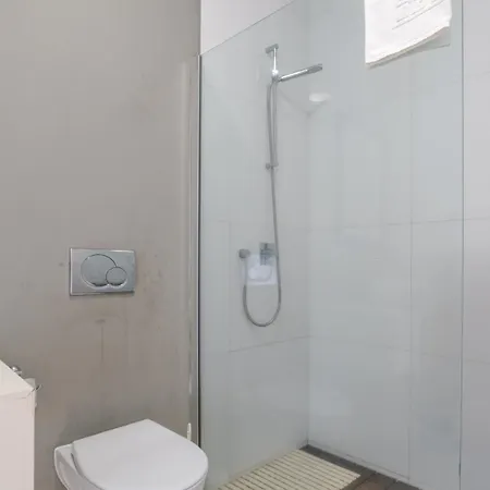 Star With Private Heated Pool In 别墅