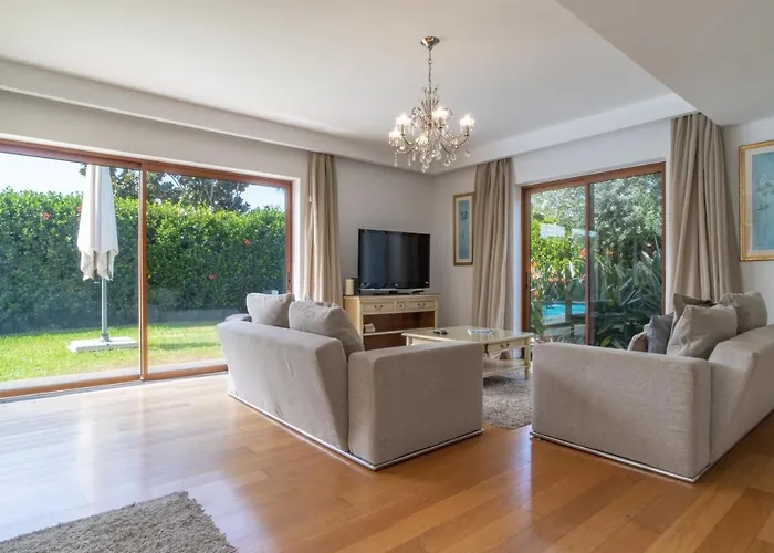 Star With Private Heated Pool In