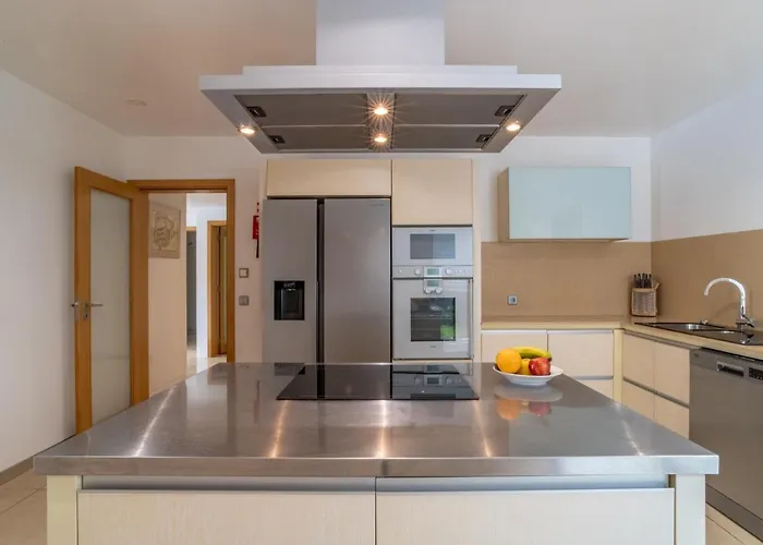 Star With Private Heated Pool In *