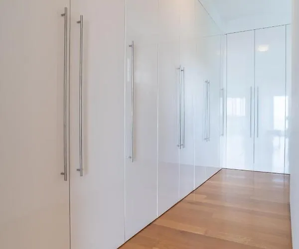 Star With Private Heated Pool In Vila Funchal (Madeira)