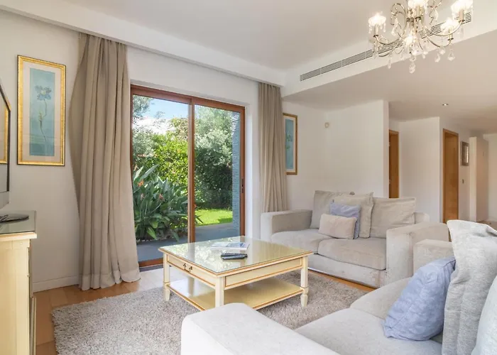 Star With Private Heated Pool In