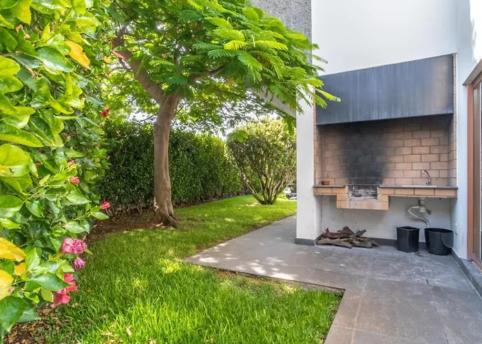 Star With Private Heated Pool In