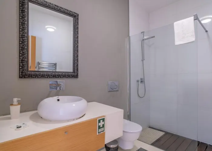 Star With Private Heated Pool In