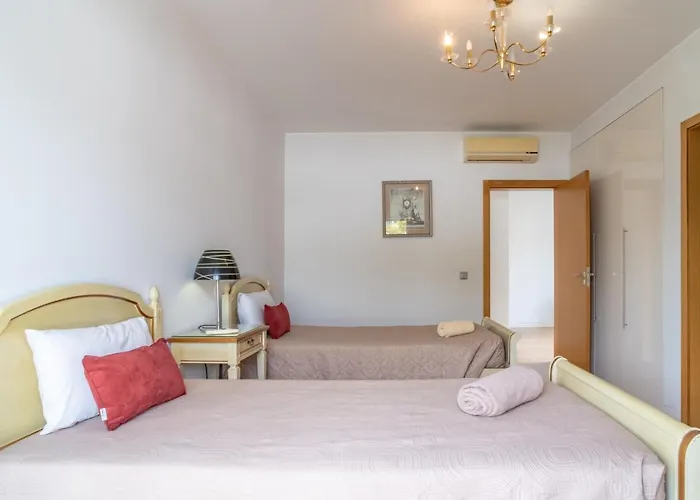 Star With Private Heated Pool In Funchal (Madeira)