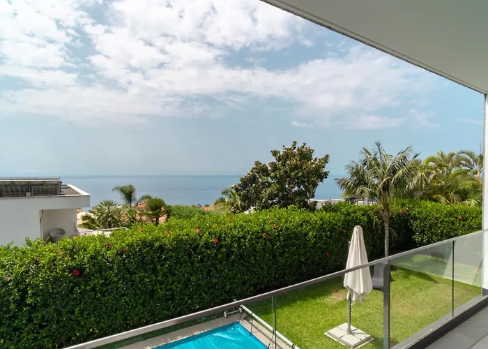 Vila Star With Private Heated Pool In Funchal (Madeira)